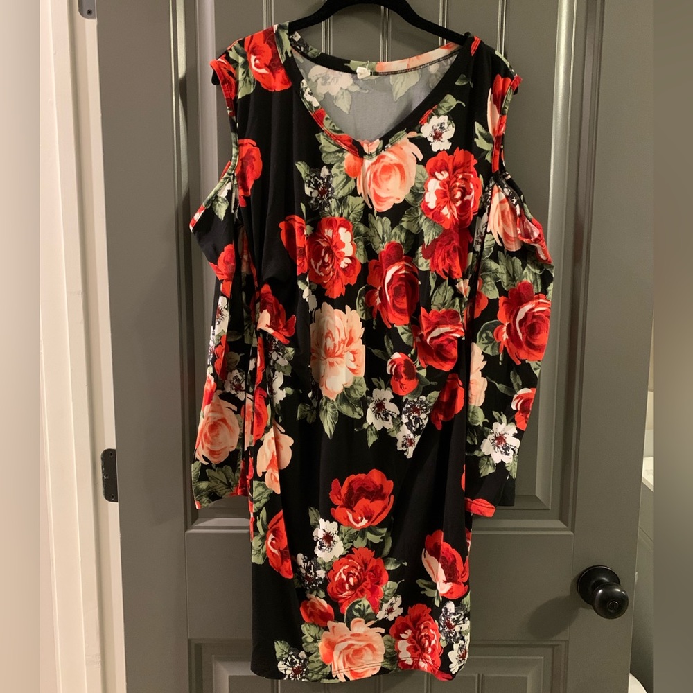 Maternity dress. Shoulder cut out. Super cute! Size large from PinkBlush